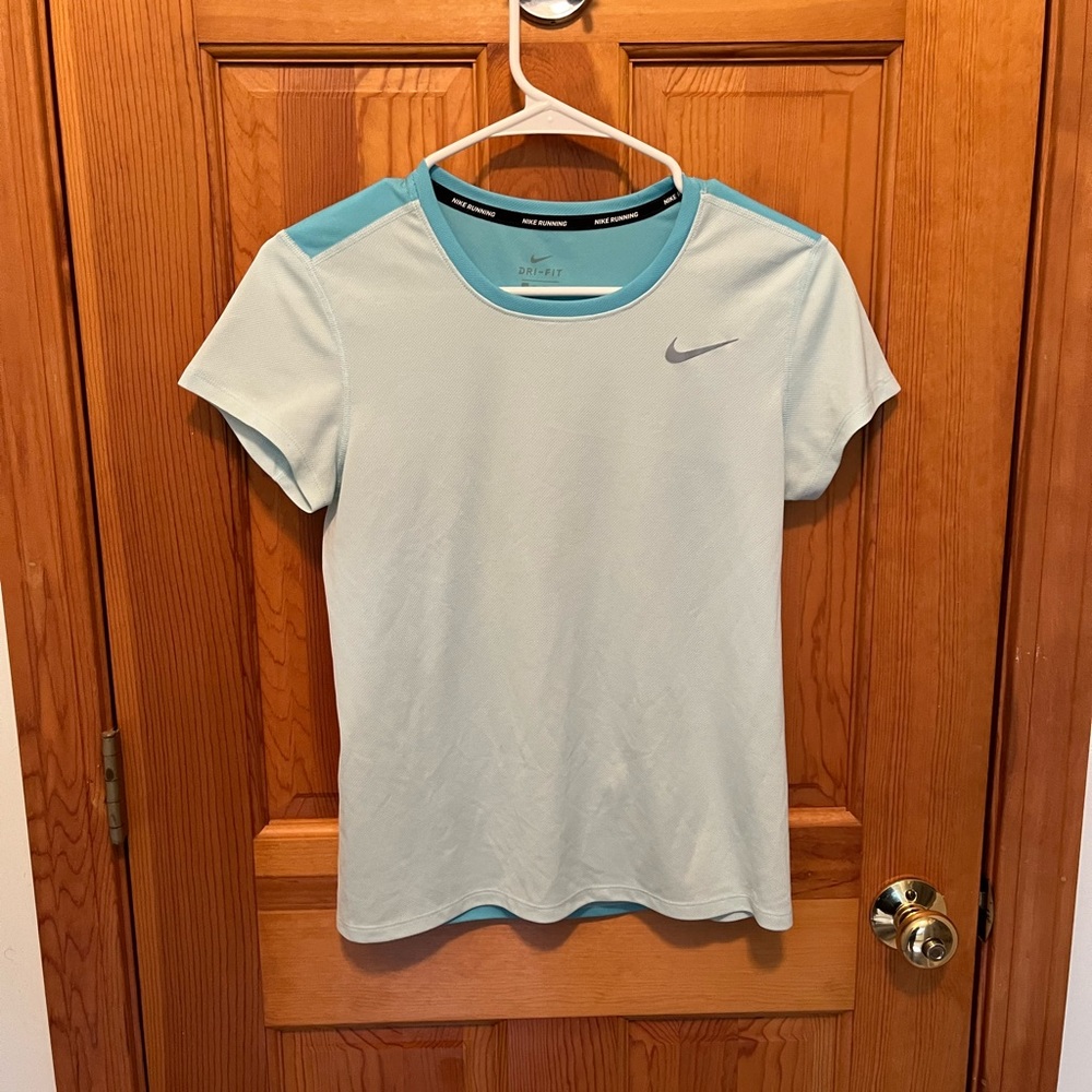 Nike two-toned dri-fit running short
